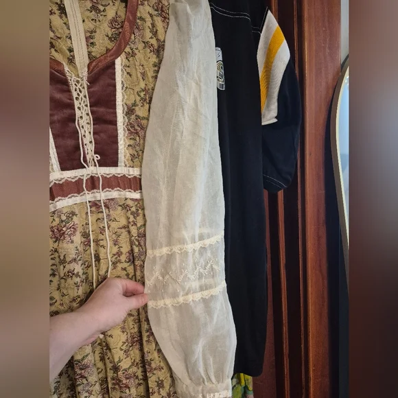 Vintage Gunne Sax Peasant Dress - Picture 4 of 16